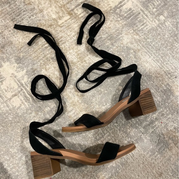 Steve Madden Adrianne Adjust Tie-Up Sandals Leather Upper Size 8.5M Black - Picture 4 of 11